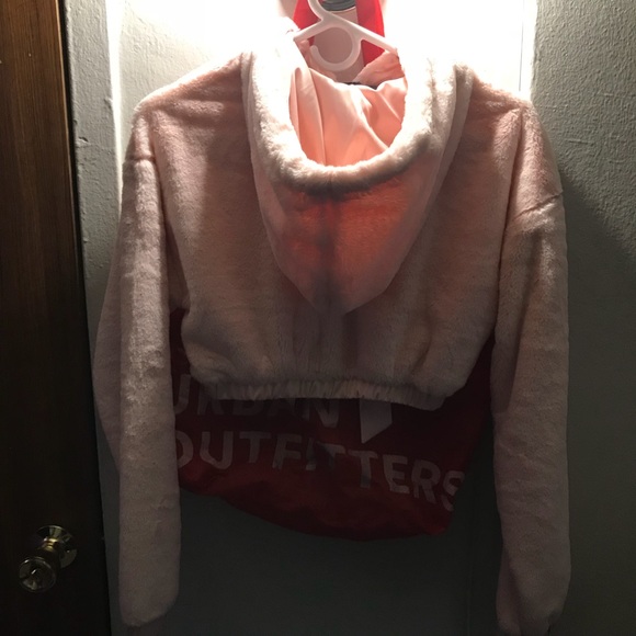 Pink Faux Fur Cropped Hoodie - Picture 4 of 4